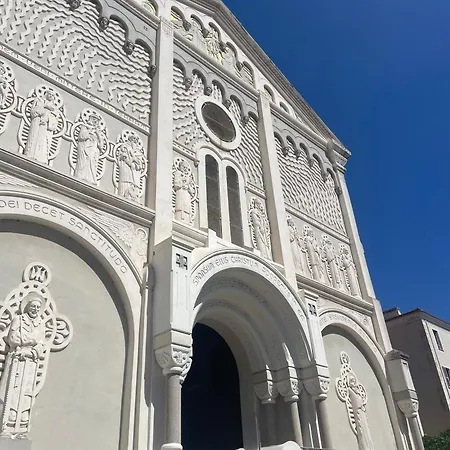 Hyper Centre 100m De La * Ajaccio (Corsica)